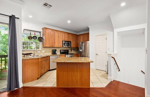 Riverside House | Hestia: Modern 3BR Townhome in Austin with Pet-Friendly Perks