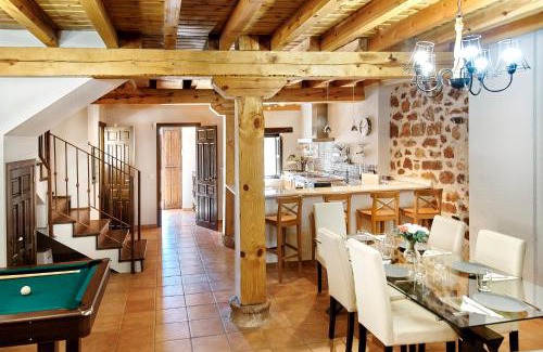 Ayllon House | Inviting HESTIA VuT: Family-Friendly with Pool Access