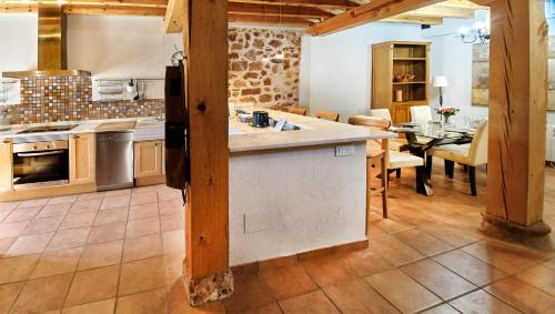 Ayllon House | Inviting HESTIA VuT: Family-Friendly with Pool Access