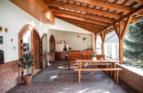 Mecseknadasd House | Experience Hetényi Apartmanház: Top-Rated Family Retreat