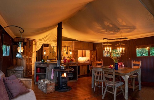 Vierakker Other | Pet-Friendly Retreat at Het Boshuis with Hot Tub Access