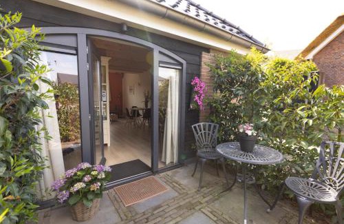Stadsdam Apartment | Discover Comfort at Het Dijkje Utrecht - Rated 9/10!