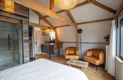 Den Burg Bed & Breakfast | Dreamy Retreat at Het Droomatelier - Guest Rated 9/10