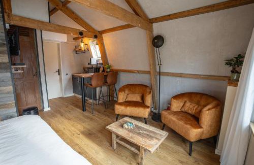 Den Burg Bed & Breakfast | Dreamy Retreat at Het Droomatelier - Guest Rated 9/10