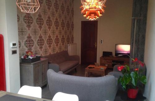 Ypres House | Experience Unmatched Comfort at Het Kabinet - 4-Star Stay