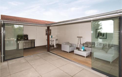 Maurik House | Enjoy Family-Friendly Amenities at Het Rivierhuis Hotel