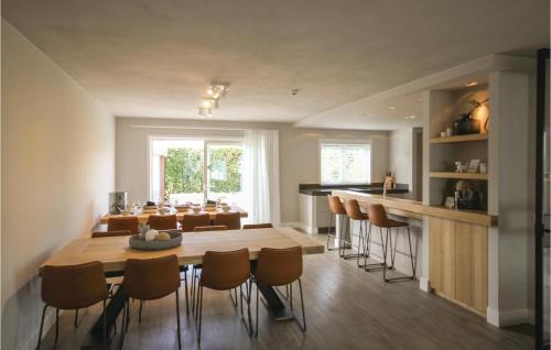 Maurik House | Enjoy Family-Friendly Amenities at Het Rivierhuis Hotel