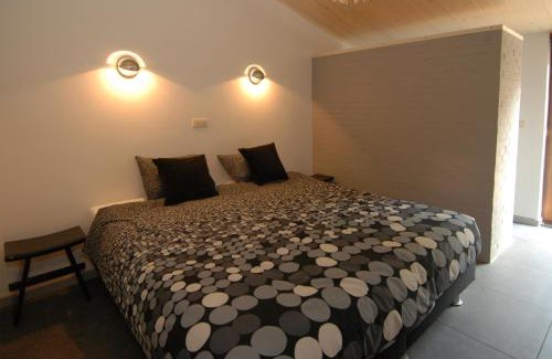 Poppel Bed & Breakfast | Experience Comfort at Het Schalks Genot - 4-Star Hotel Stay
