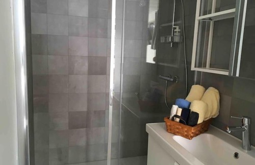 Leuvens Korbeek-Lo Apartment | Child-Friendly Studio at het T-huisje - Guest Rated 8.6/10