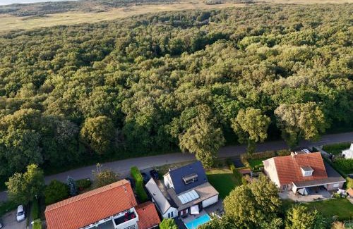 Oostkapelle House | Oceanfront Escape at Het Zeehuys - Rated 9.3/10!