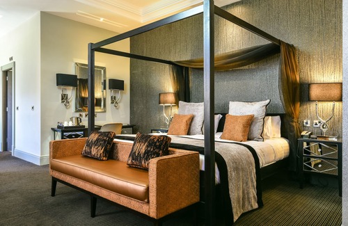 Clarencefield Hotel | Elegant Hetland Hall Hotel: 4-Star Guest Favorite Experience