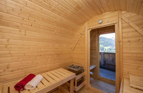 Rohrberg Apartment | Heustadl: Exceptional Stay with Breakfast & Hot Tub Access