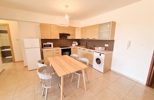 Mazotos Apartment | Relaxing Retreat at Hevean in Ben's MPV Apartment