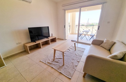 Mazotos Apartment | Relaxing Retreat at Hevean in Ben's MPV Apartment