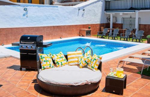 Churriana House | Experience Hevres El Capricho: Oceanfront Bliss Awaits