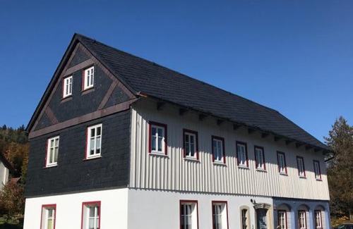 Jonsdorf Apartment | Enchanting Hexenhäusl Jonsdorf: 4-Star Family Getaway