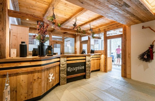Soell Apartment | Inviting Hexensuite at Hotel Hexenalm with Spa and Breakfast