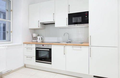 Alservorstadt Apartment | Convenient HeyMi Apartments in City Center with Breakfast