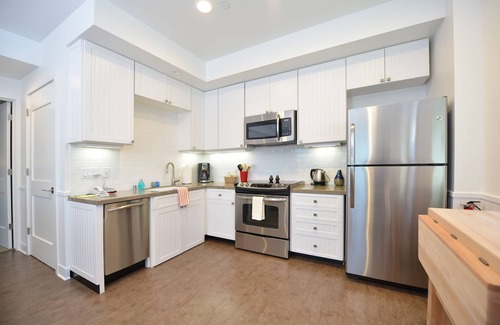 Morro Bay Condo | Beautiful HF1 Condo on the Water - Pet Friendly & Rated 9.8