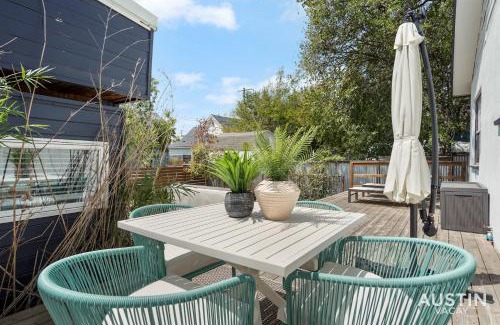 Blackshear-Prospect Hill Apartment | Featured Tiny Home with Hot Tub, Near East 6th St