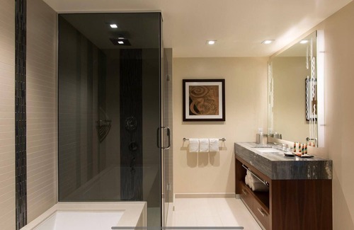 Waikiki Resort | HGV The Grand Islander. New Year's Week, 1 Bedroom/1 Bath Villa