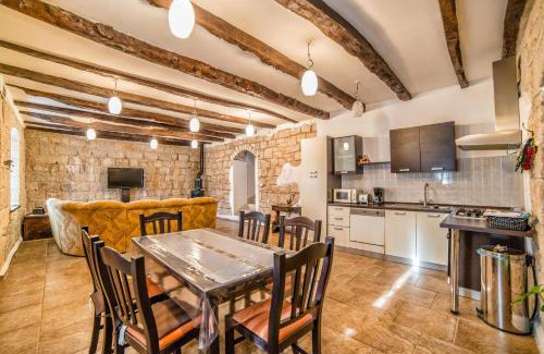 Kircija Villa | Family-Friendly Getaway at HH Šterna - Pet Welcoming Retreat