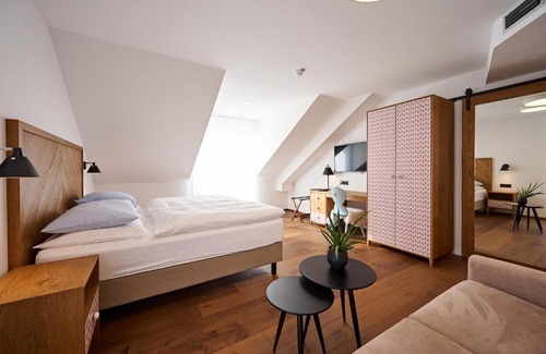 Sencur Hotel | Prime Location: Hiša Ančka, 3 Min to the Airport