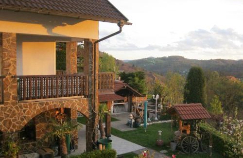 Rogaska Slatina House | Inviting Hiša Koražija: Family-Friendly with Hot Tub & Breakfast