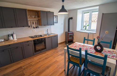 Ajdovscina Apartment | Hiša Margarita