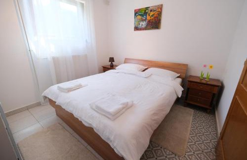 Bostanj House | Experience Hiša Perla: Family-Friendly with a Perfect Score