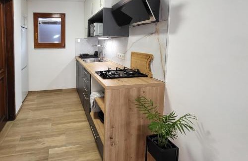 Verzej House | Pet-Friendly HIŠKA TIBAUT 122 with Oceanfront Amenities