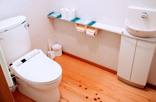 Kaiyo House | Family-Friendly Hi-COLOR Handworks with Great Reviews
