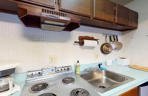 Winter Park Apartment | Perfect Hi Country Haus Getaway with Private Pool & Hot Tub