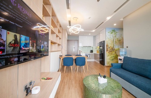 Ba Dinh Apartment | Cozy 3BR Apartment with Pool & Ocean View at Vinhomes Metropolis