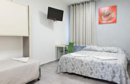 Mitzpe Ramon Hostel | Stay at HI - Mitzpe Ramon Hostel with Hot Tub Access