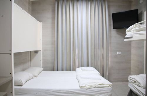 Jerusalem House | Cozy HI Rabin Jerusalem Hostel with Family-Friendly Amenities