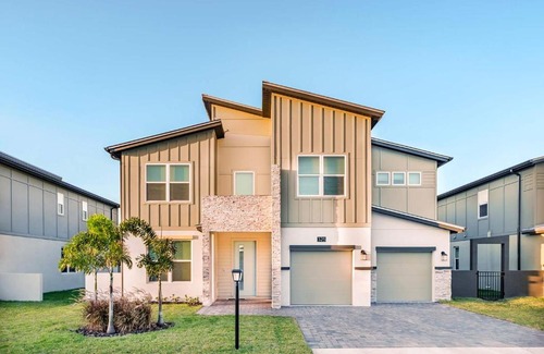 Melbourne Beach House | Exciting Pirate-Themed Retreat with Oceanfront Views