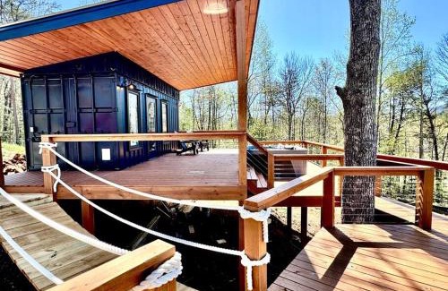 Hiawassee Villa | Unique Hiawassee Glamping Container Treehouse Experience