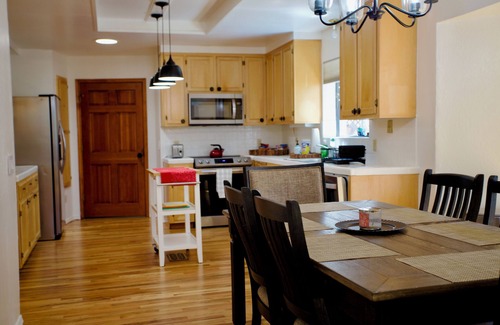 Twain Harte House | Group Getaway at Hibernation Station with Spa & Hot Tub