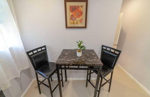 Buckleys Village Apartment | Discover Hibiscus Cottage: Pet & Child Friendly Retreat
