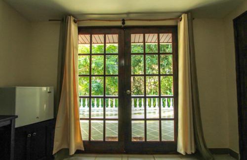 Contadora Island Bed & Breakfast | Hibiscus House Bed and Breakfast: 4-Star Family Retreat