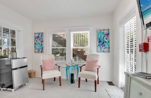 Fort Myers River District House | Flamingo Suite at Hibiscus House: Rated 10/10 with Breakfast