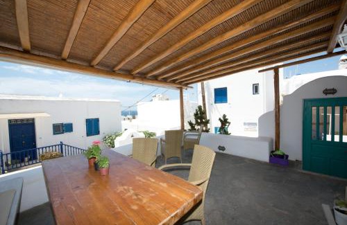 Mykonos House | Charming Hibiscus Rosa Mykonos: Pet & Child Friendly Stay