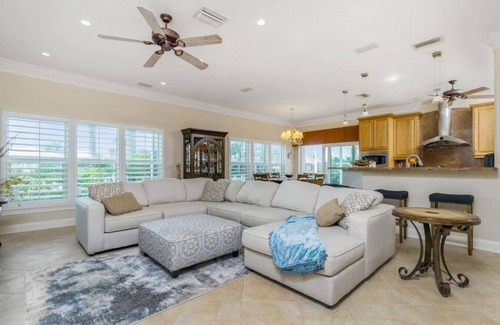 Punta Gorda House | Villa Hibiscus: Waterfront Retreat with Pool & Ocean Views