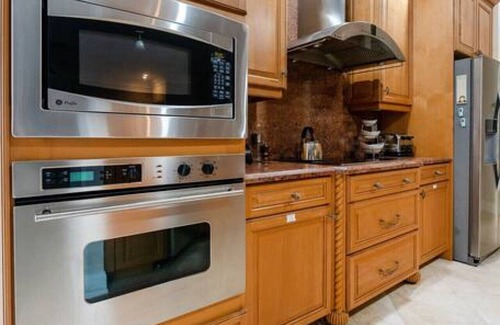 Punta Gorda House | Villa Hibiscus: Waterfront Retreat with Pool & Ocean Views
