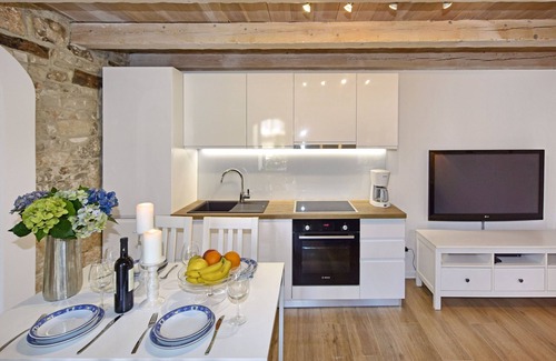 Labinci House | Hibiskus by Interhome