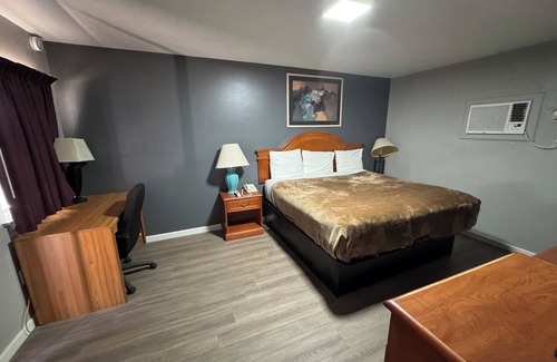 Aspermont Hotel | Hickman's Motel: Family-Friendly Stay with Breakfast Included