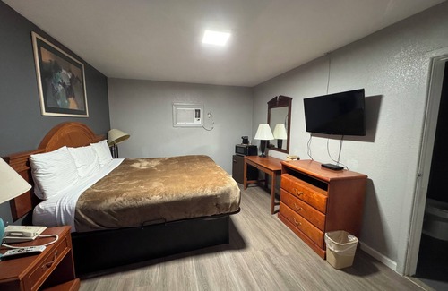 Aspermont Hotel | Hickman's Motel: Family-Friendly Stay with Breakfast Included