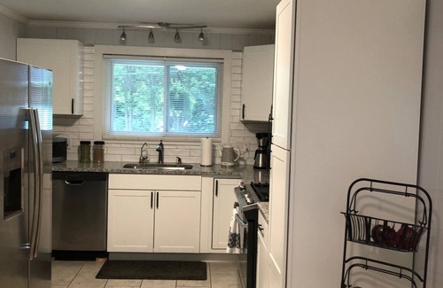 Hickory House | Pet-Friendly Hickory House: Ocean View with Spa and Kitchen