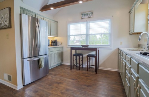 Westland Bed & Breakfast | Delightful Hickory House Bed & Breakfast - Guest Rated 10/10
